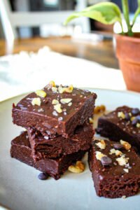 No-bake tahini brownie bites